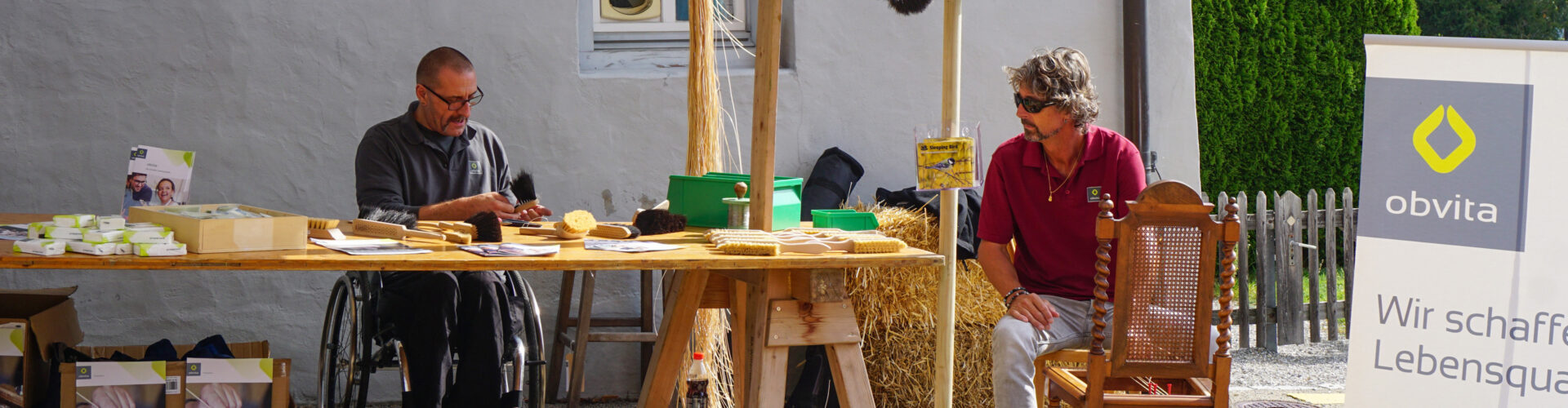 Verkaufsstand der obvita Flechterei bei Handwerksmarkt in Wittenbach